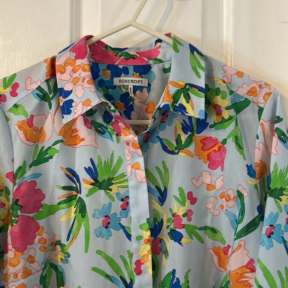 NWOT Women’s Foxcroft Luna Painterly Floral 3/4 Sleeve Shirt Size 10 - Picture 4 of 8